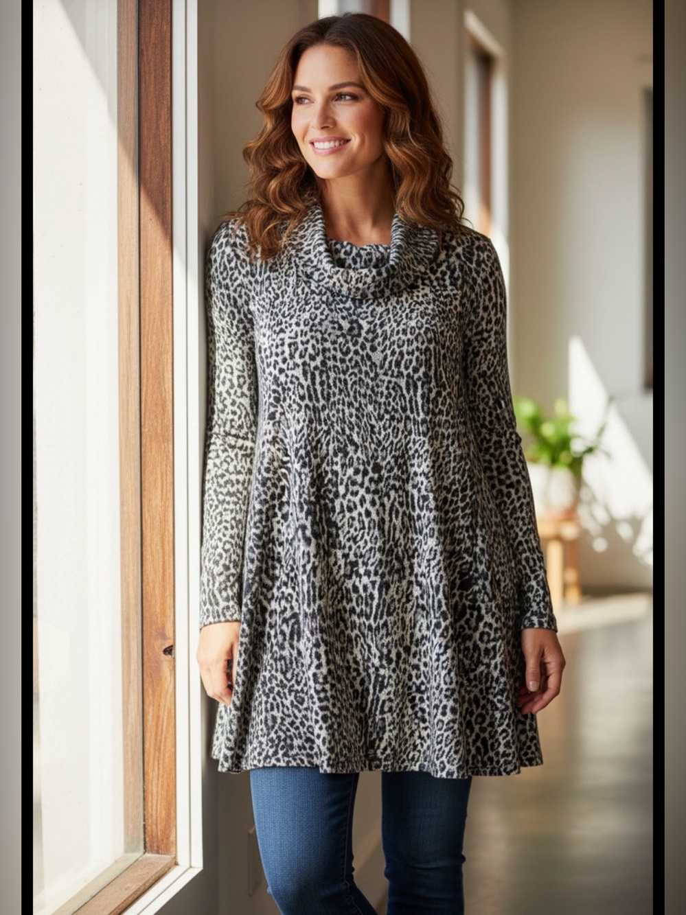Chicos 0 Small Women's Top Gray Black Animal Print Stretch‎ Cowl Neck Slinky